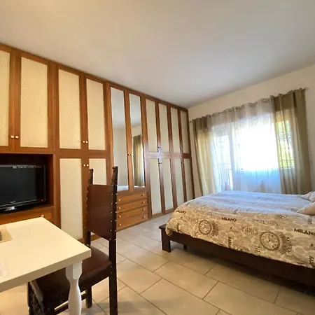 We In Rome Bed & Breakfast 3*